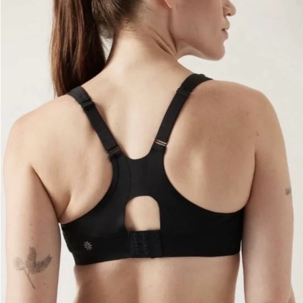 Athleta Medium Impact Empower II Train Front-Zip Black Sports Bra sz S / 32 a-c